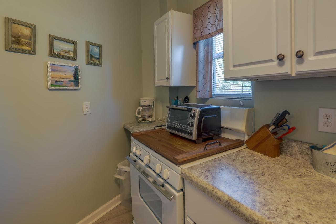 Sneads Ferry Vacation Rental Studio With Water Views Luaran gambar