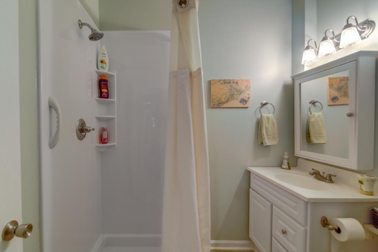 Sneads Ferry Vacation Rental Studio With Water Views Luaran gambar